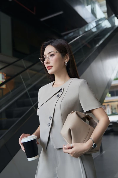 Áo Croptop Tuytsi cách điệu