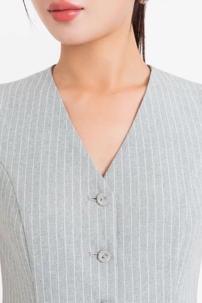 Vestline Charm – Áo gile cổ V