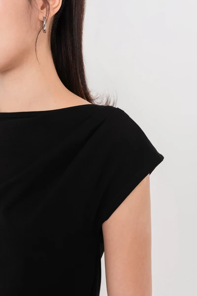 Draped Top - Áo thun bo gấu
