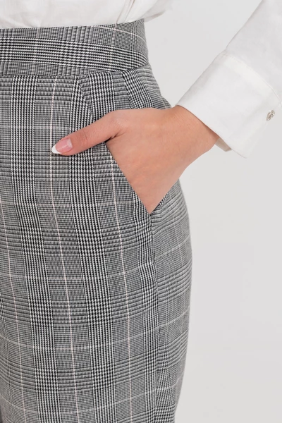 Quần baggy lửng