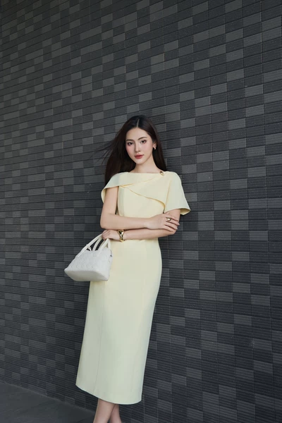 Shoulder Midi - Đầm ôm Tuytsi