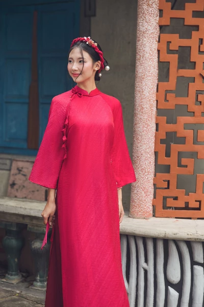 Áo dài Hồng Minh