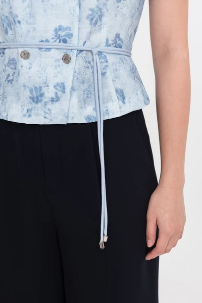 Áo blouse hoa xanh cổ V