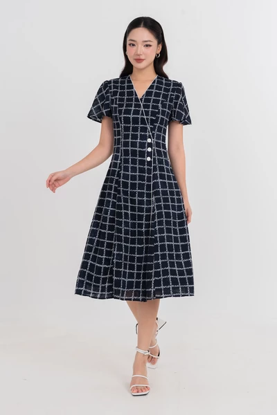 Đầm caro xòe Chic Flared