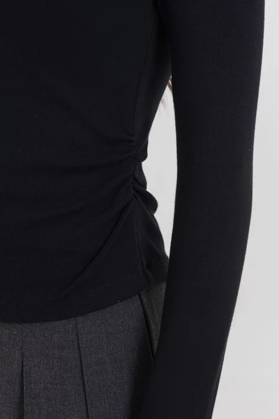 Áo thun dài tay Basic Chic