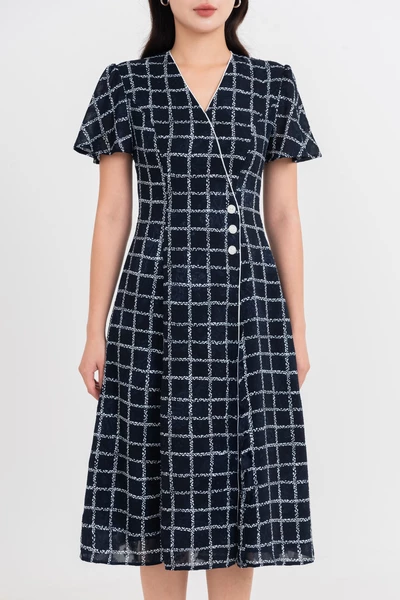 Đầm caro xòe Chic Flared