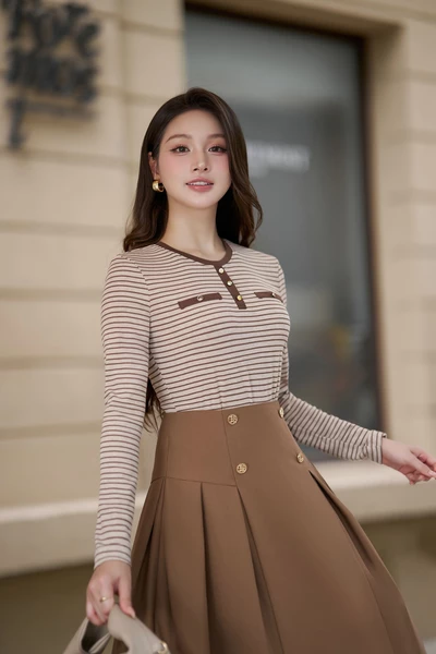 Áo thun kẻ Retro
