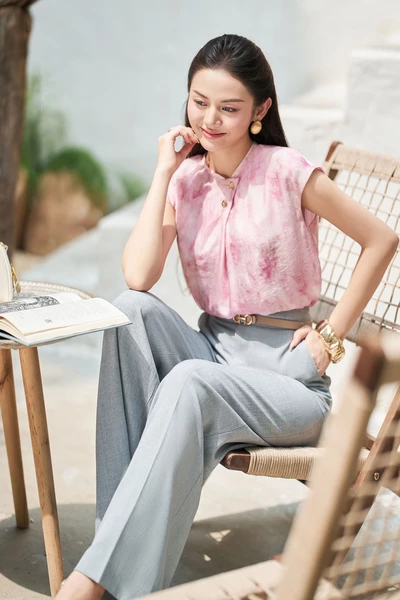 Áo sơ mi lụa Petal Blouse