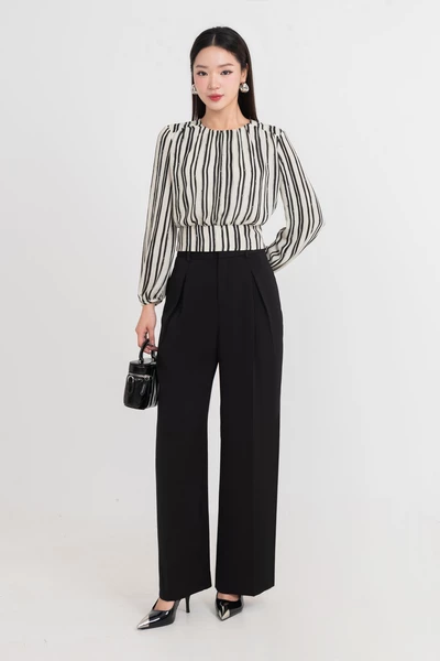 Áo blouse kẻ họa tiết
