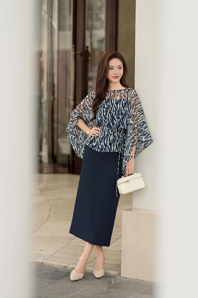 Áo kiểu họa tiết Print Cape