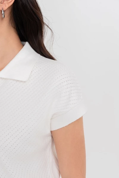 Áo len sợi đan chéo