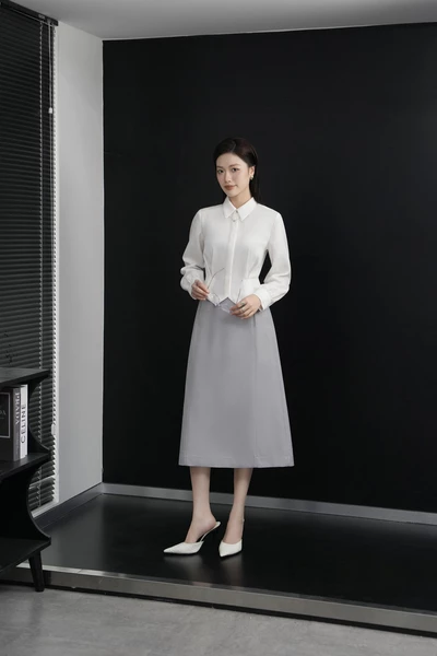 Áo sơ mi Tuytsi dáng ngắn