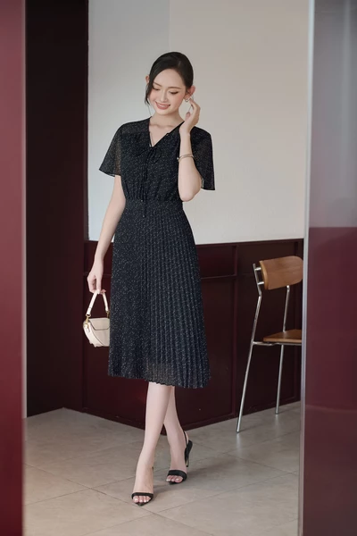 Đầm chấm bi Clara Pleated