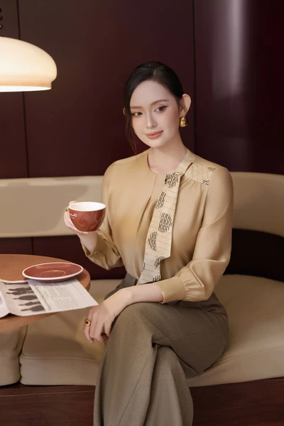 Quần nâu rêu ống suông