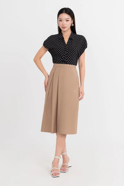 Áo sơ mi chấm bi cổ đức