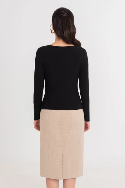 Áo thun ôm Rose Black