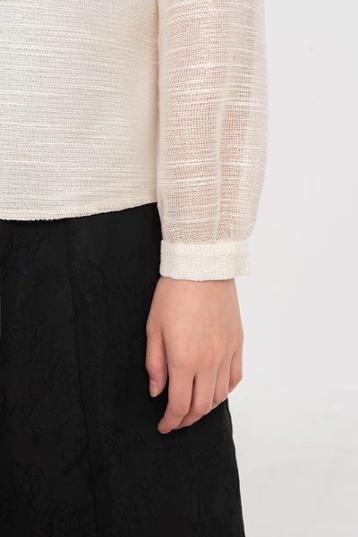 Áo dệt kim thêu hoa Cream