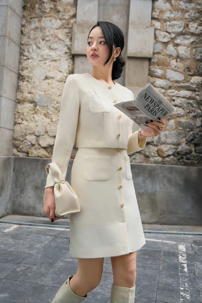 Đầm Tweed kem tay dài
