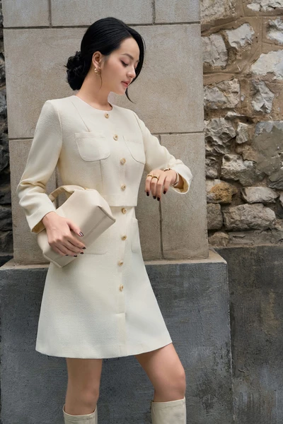 Đầm Tweed kem tay dài