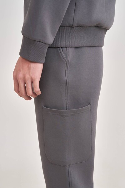 Quần nỉ dài Sportswear