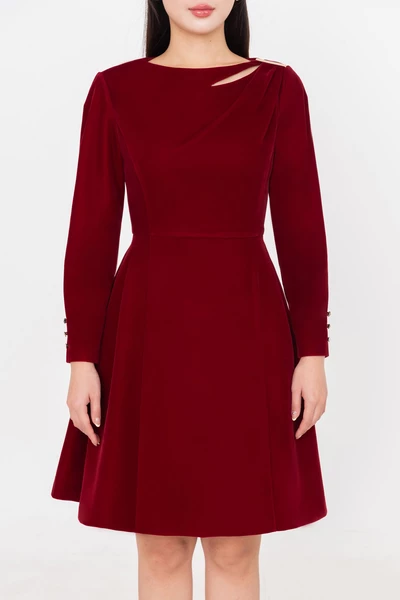 Đầm nhung đỏ Maroon