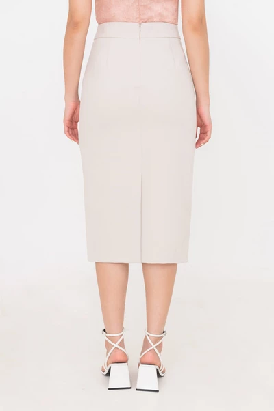 Chân váy bút chì xẻ thân trước