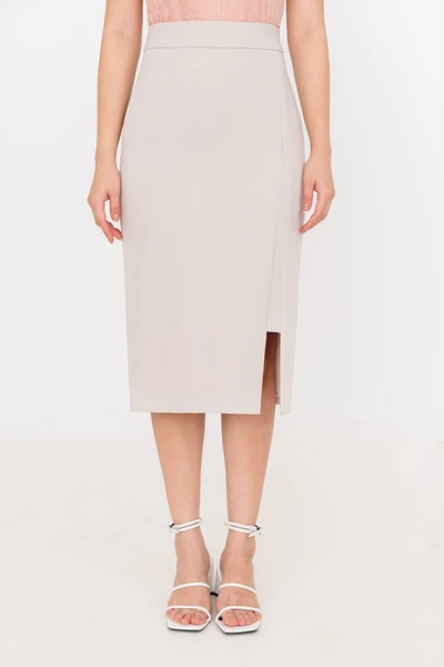 Chân váy bút chì xẻ thân trước