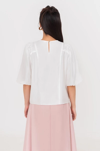 Elegant Silk Blouse - Áo sơ mi tay lỡ