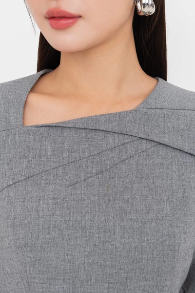 Đầm ôm cổ lệch Grace