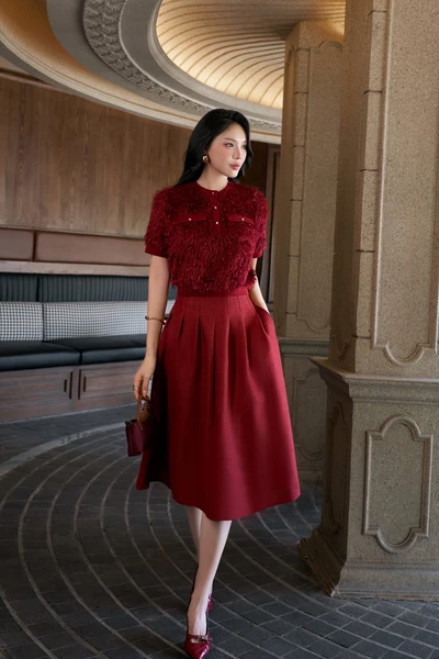 Chân váy xòe Red Flare