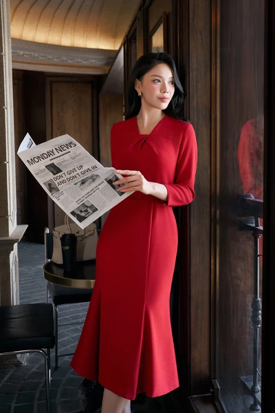 Đầm ôm Scarlet Elegance