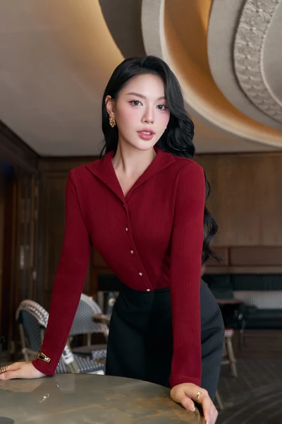 Áo thun gân cổ kiểu