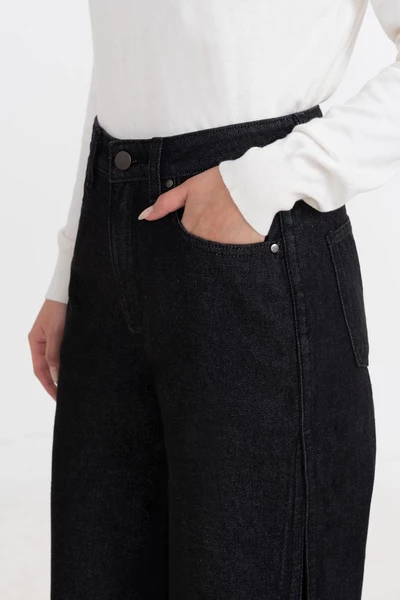 Quần Jeans ống suông Ladie