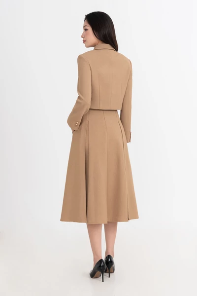 Áo khoác cổ đức Camille Cropped