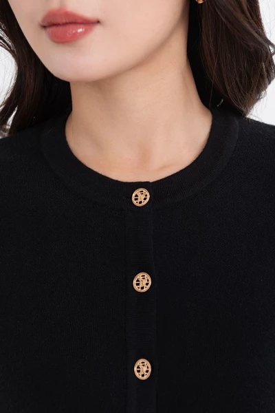 Áo khoác len Ôm cơ bản