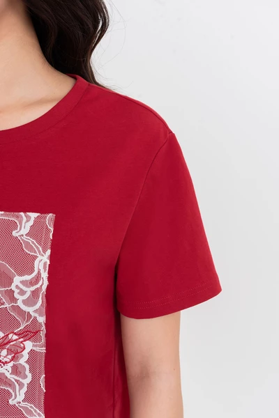 Áo thun họa tiết