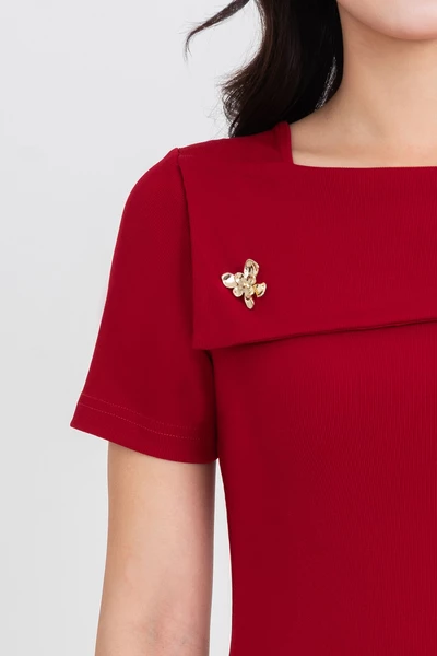 Áo thun ôm cổ kiểu