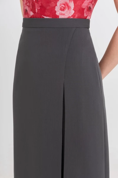 Chân váy A xẻ tà