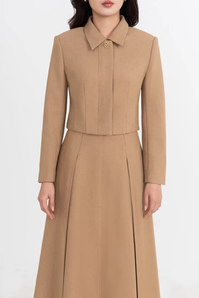 Áo khoác cổ đức Camille Cropped