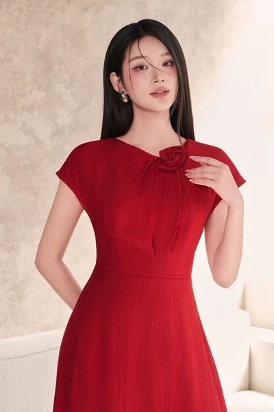 Đầm xòe đỏ Camellia