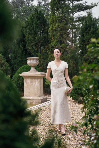 Ivory Fleur Dress - Đầm dạ hội thêu hoa