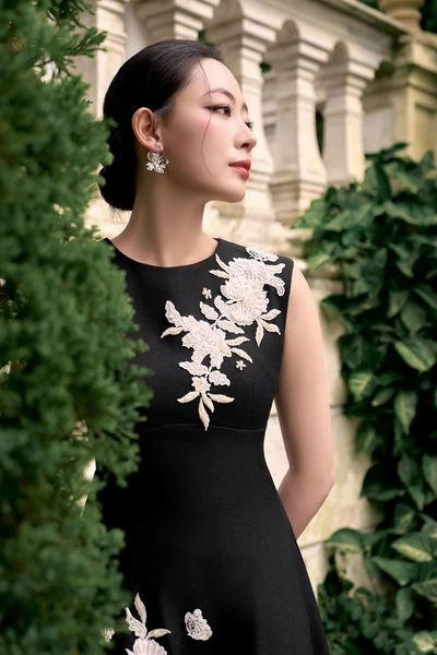 Noir Floréa Dres - Đầm dạ hội thêu hoa