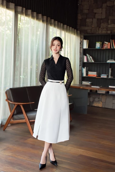Chân váy xếp ly White Pleated