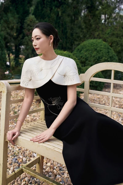Blanche Cape Dress - Đầm dạ hội phối Cape thêu hoa