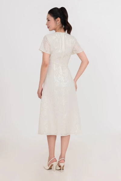 Đầm hoa nổi Ivory Midi