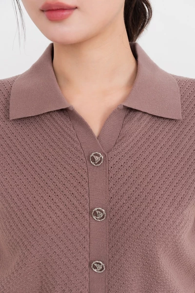 Áo len sợi đan chéo