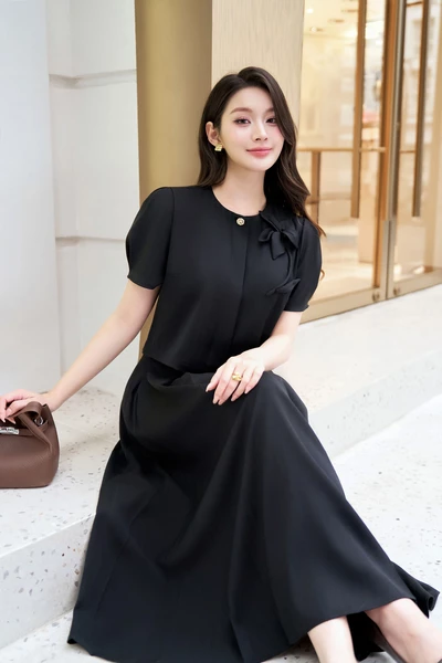 Áo Croptop đính hoa vai