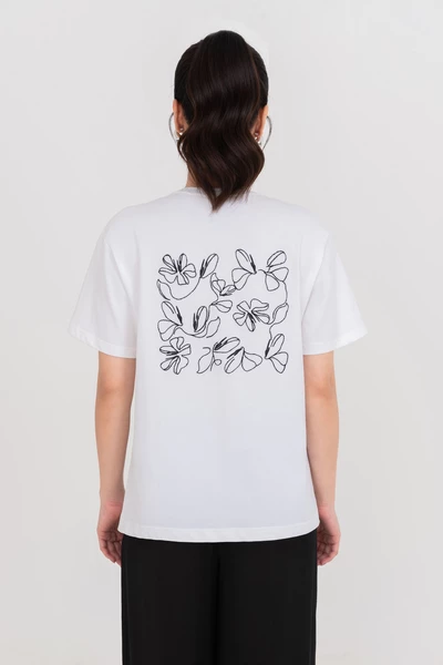 Áo thun thêu hoa Minimal Bloom