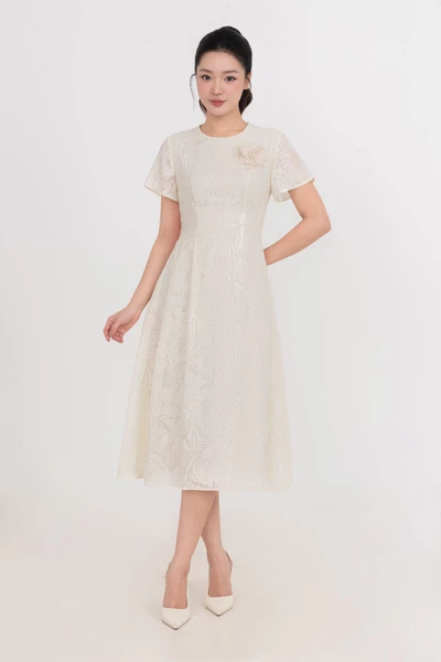 Đầm hoa nổi Ivory Midi