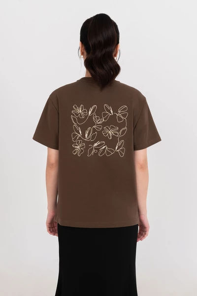 Áo thun thêu hoa Minimal Bloom